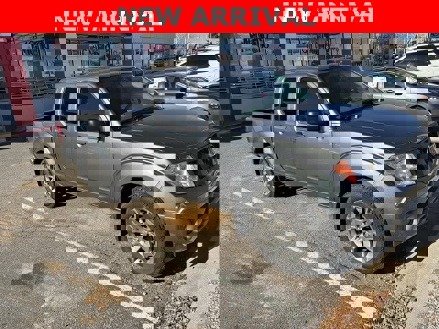 Used 2020 Nissan Frontier SV image 1