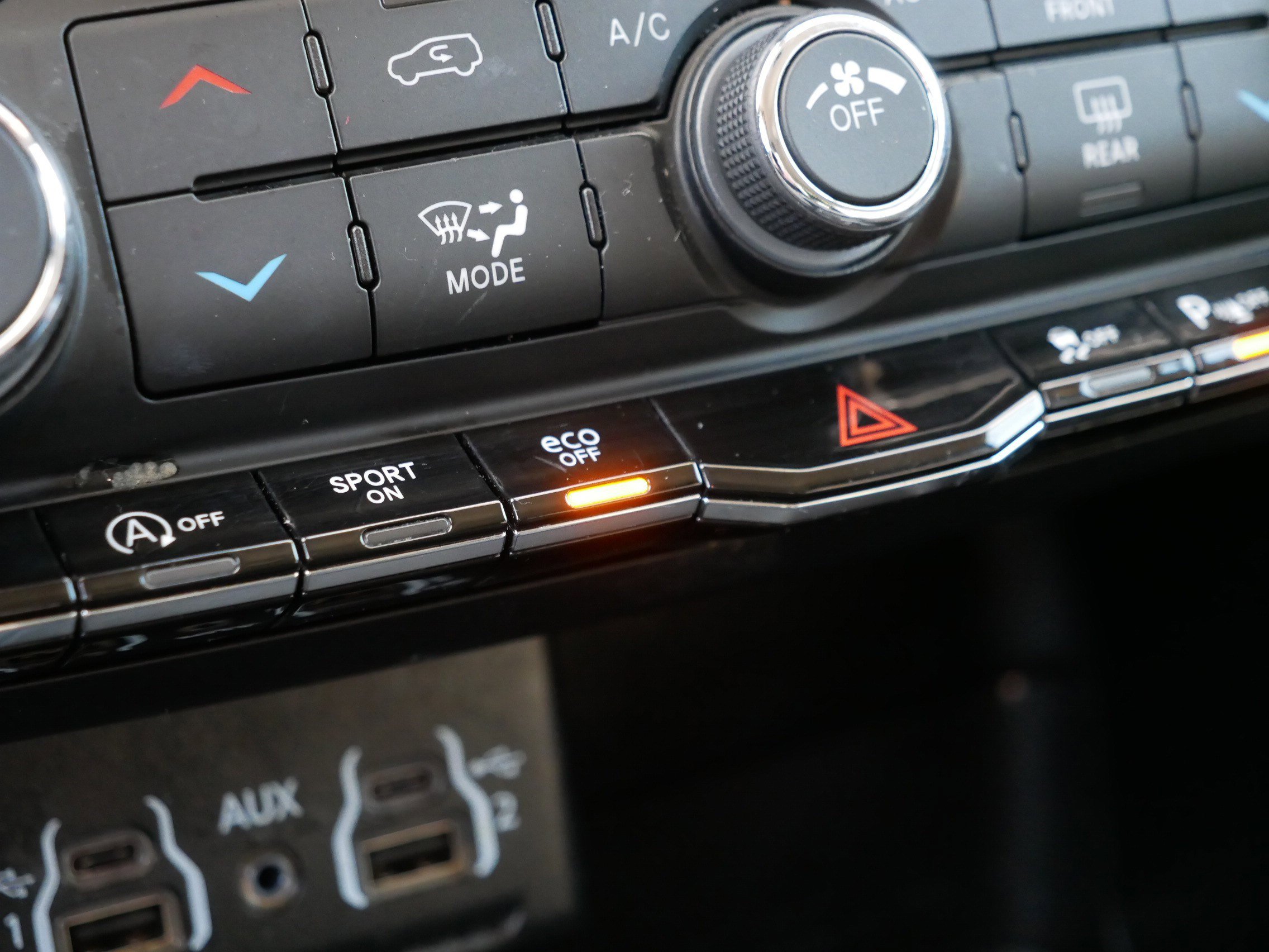 Certified 2022 Dodge Durango SXT image 33