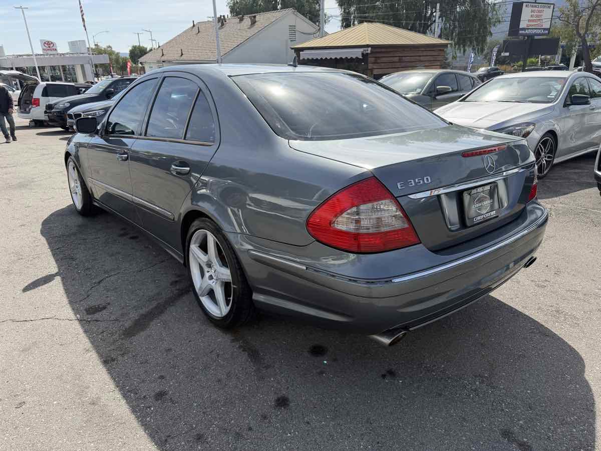 Used 2009 Mercedes-Benz E 350 Sedan image 4