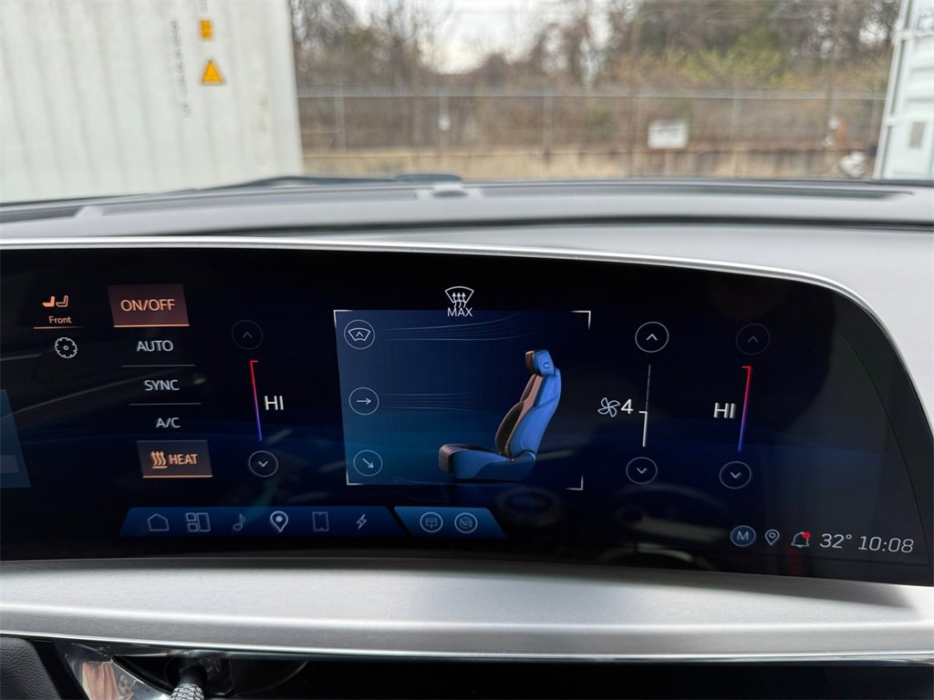 Used 2023 Cadillac Lyriq 2WD image 17