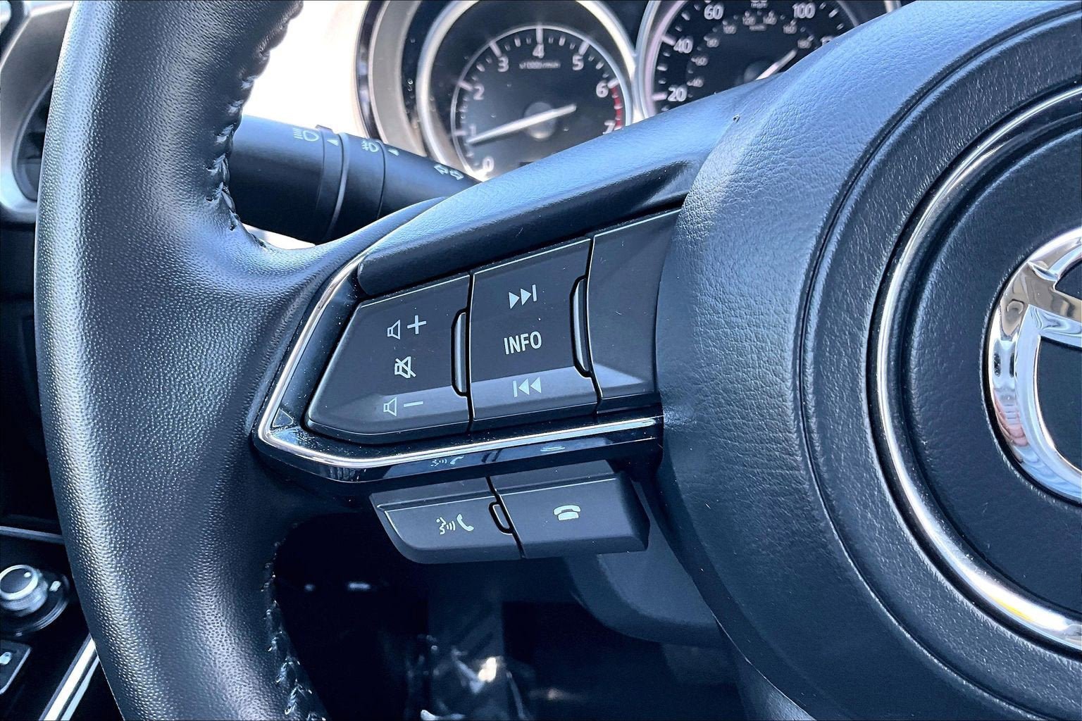 Used 2023 MAZDA CX-9 Touring Plus AWD/4WD image 16