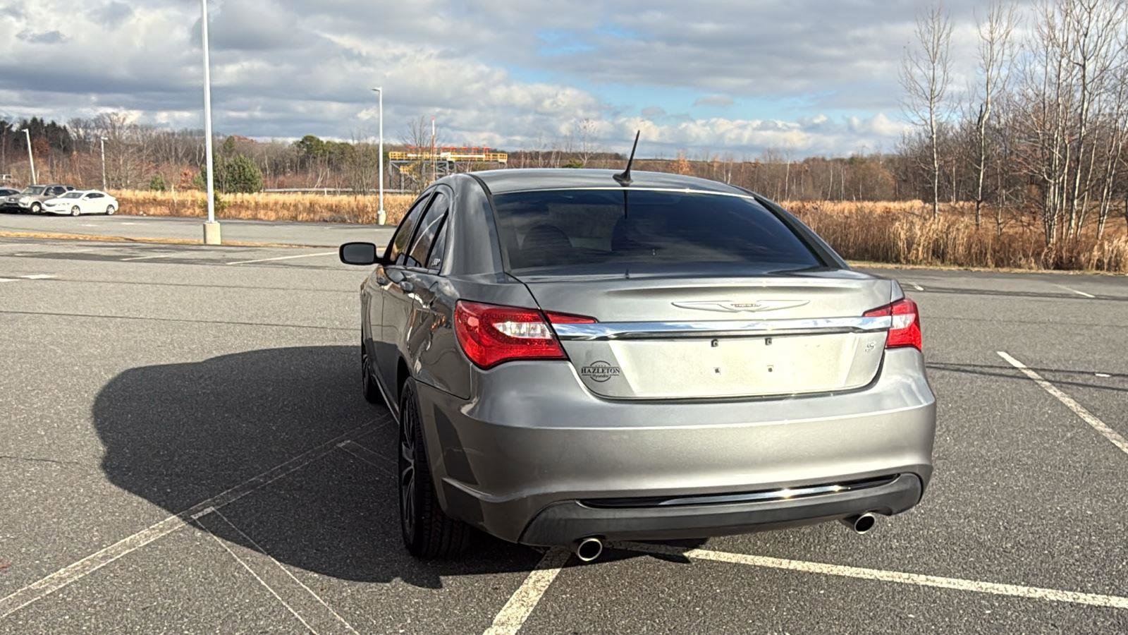 Used 2013 Chrysler 200 Limited w/ Sun/Sound Group image 10
