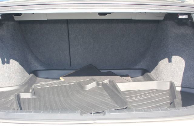 Used 2018 Honda Accord EX image 8