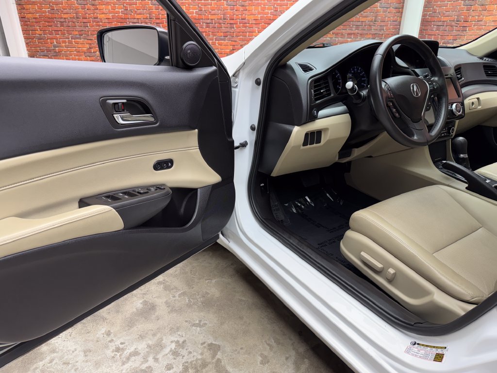 Used 2016 Acura ILX FWD image 10