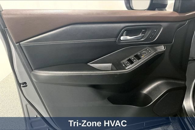 Used 2023 Nissan Rogue SL AWD/4WD image 26