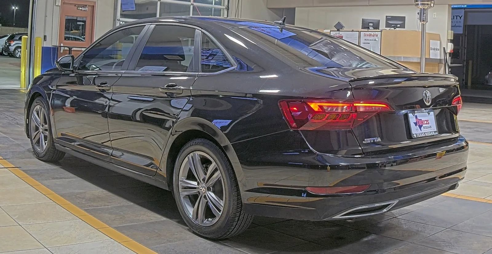 Used 2020 Volkswagen Jetta S image 4