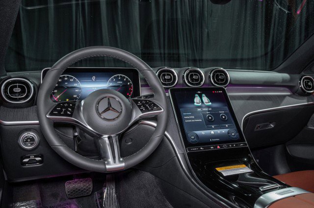 New 2026 Mercedes-Benz C 300 4MATIC Sedan image 18