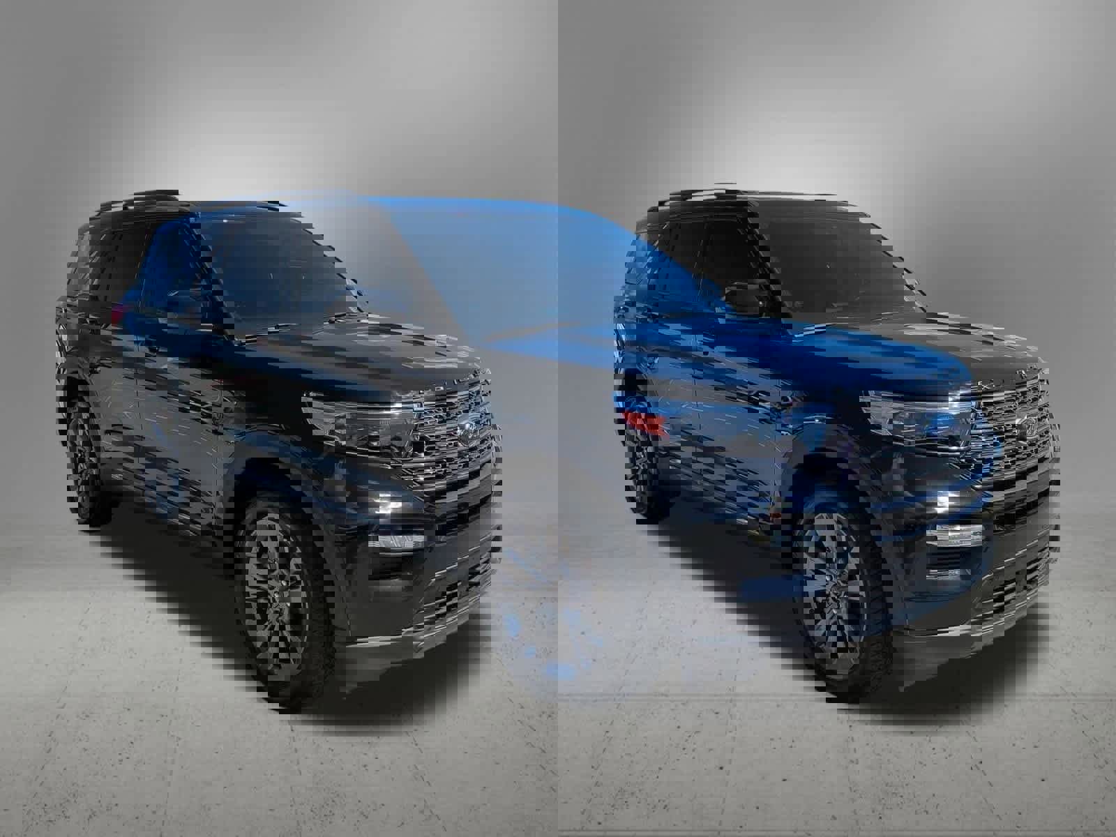 Used 2022 Ford Explorer XLT w/ Equipment Group 202A image 8