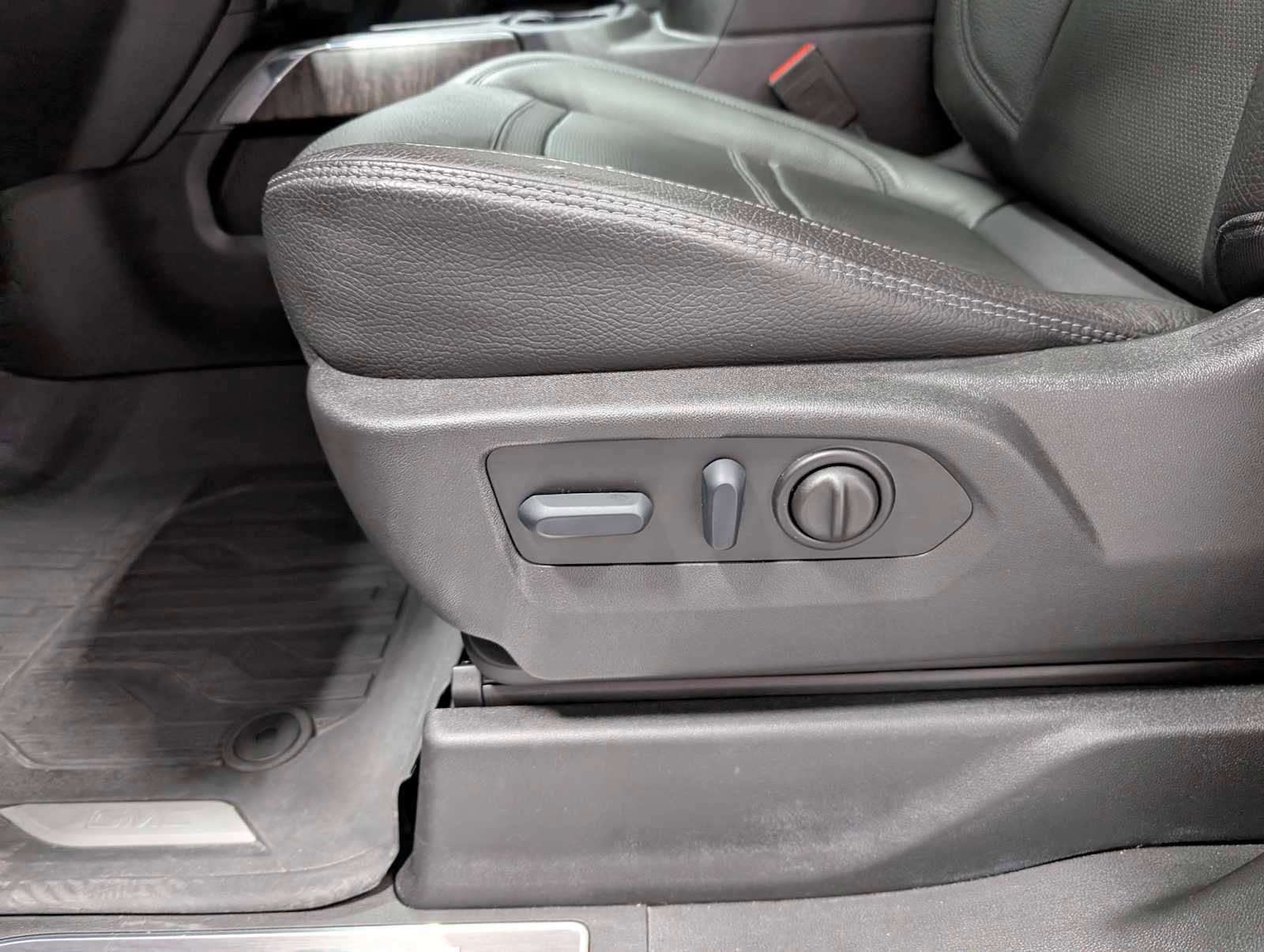 Used 2023 GMC Sierra 2500 Denali w/ Denali Ultimate Package image 39