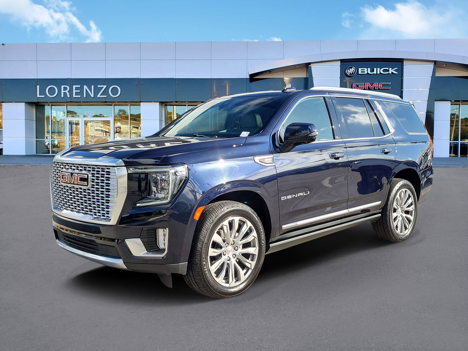 Used 2021 GMC Yukon Denali w/ Denali Premium Package image 1