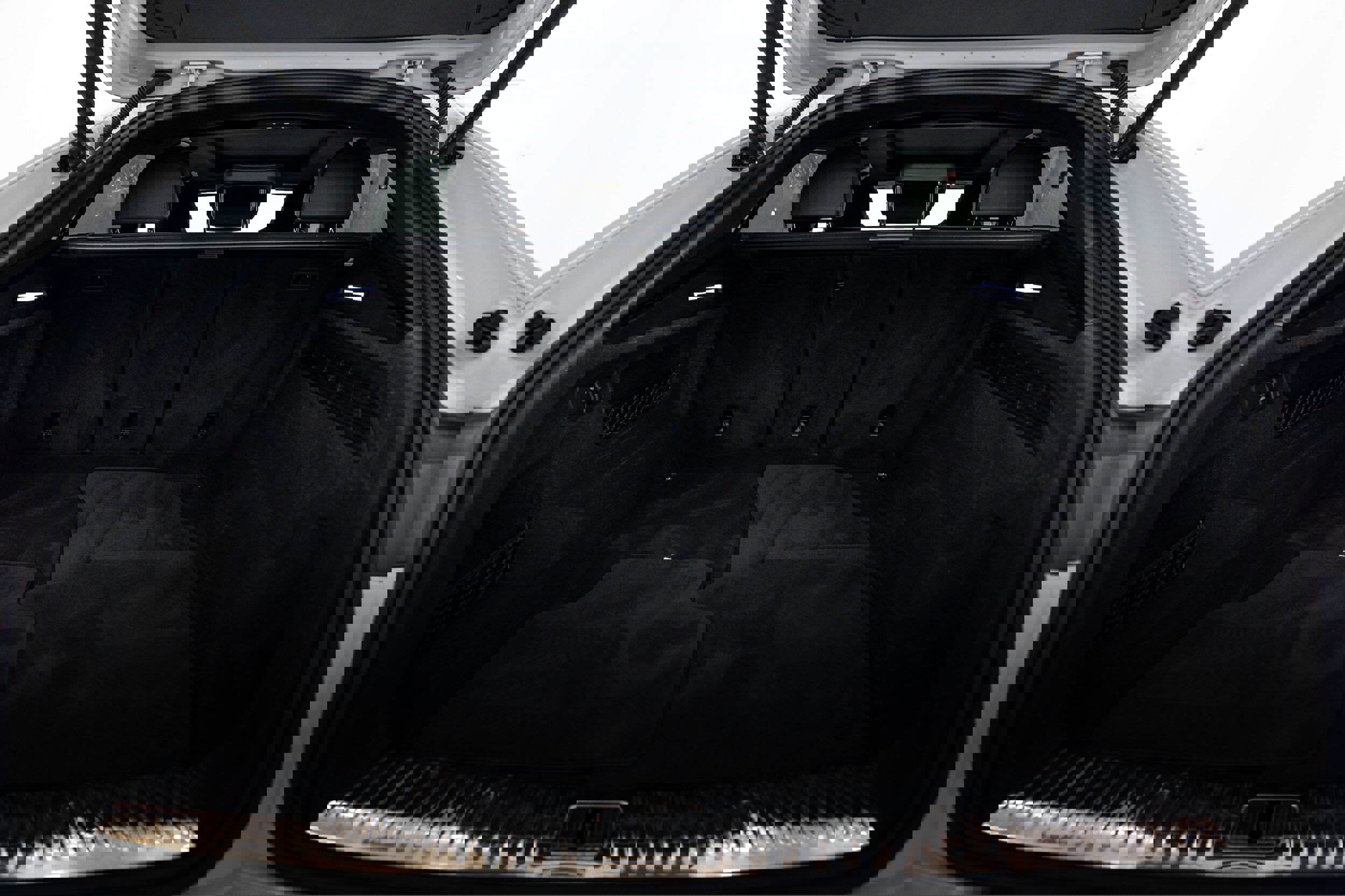 Used 2022 Audi RS Q8 image 25