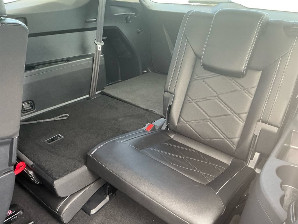 Used 2025 Volkswagen Atlas SE AWD/4WD image 22