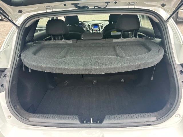 Used 2017 Hyundai Elantra GT image 30