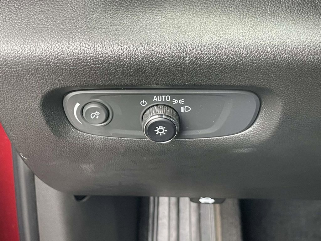 Used 2023 Chevrolet Traverse RS AWD/4WD image 18