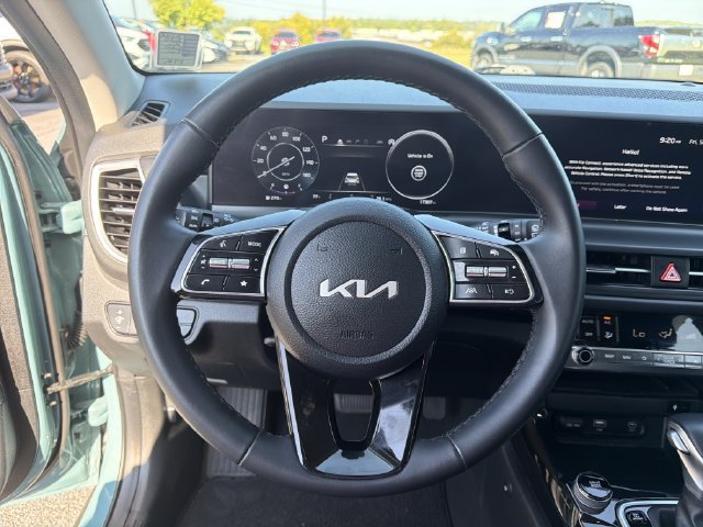 Used 2025 Kia Seltos EX w/ EX Sunroof Package FWD image 25