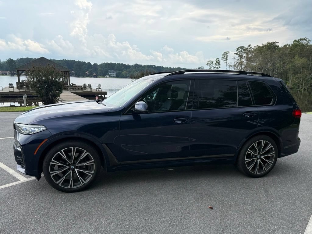 Used 2021 BMW X7 M50i AWD/4WD image 6
