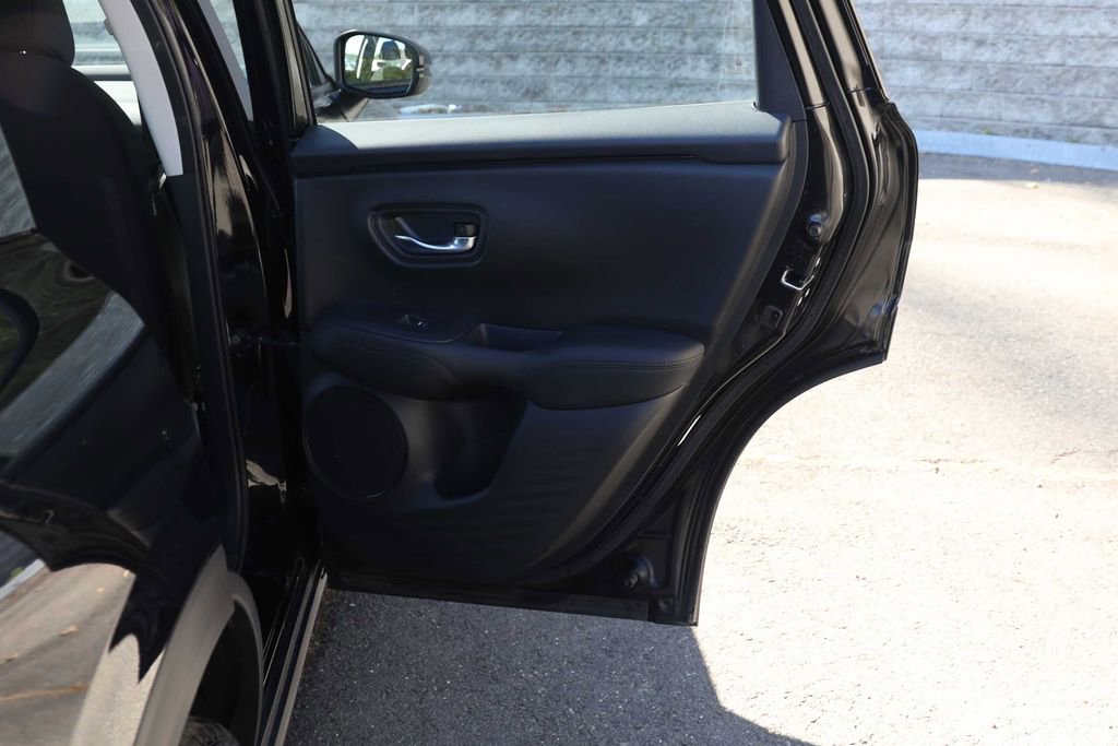 Used 2024 Honda HR-V LX image 16