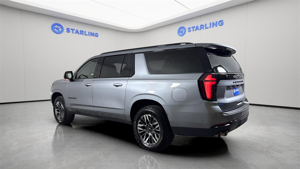 Used 2025 Chevrolet Suburban Z71 image 6