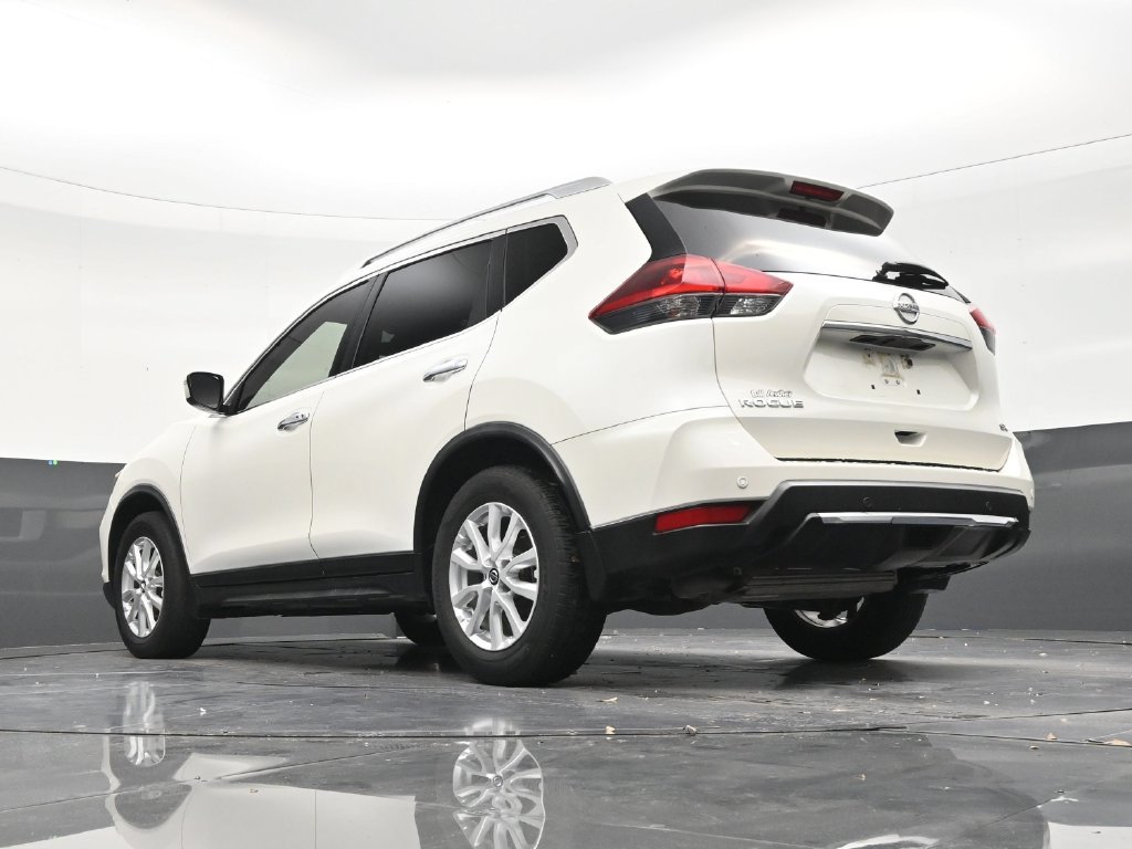 Used 2020 Nissan Rogue SV FWD image 20
