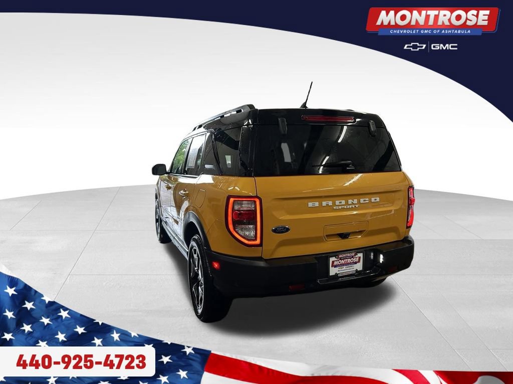 Used 2023 Ford Bronco Sport Outer Banks w/ Tech Package AWD/4WD image 3