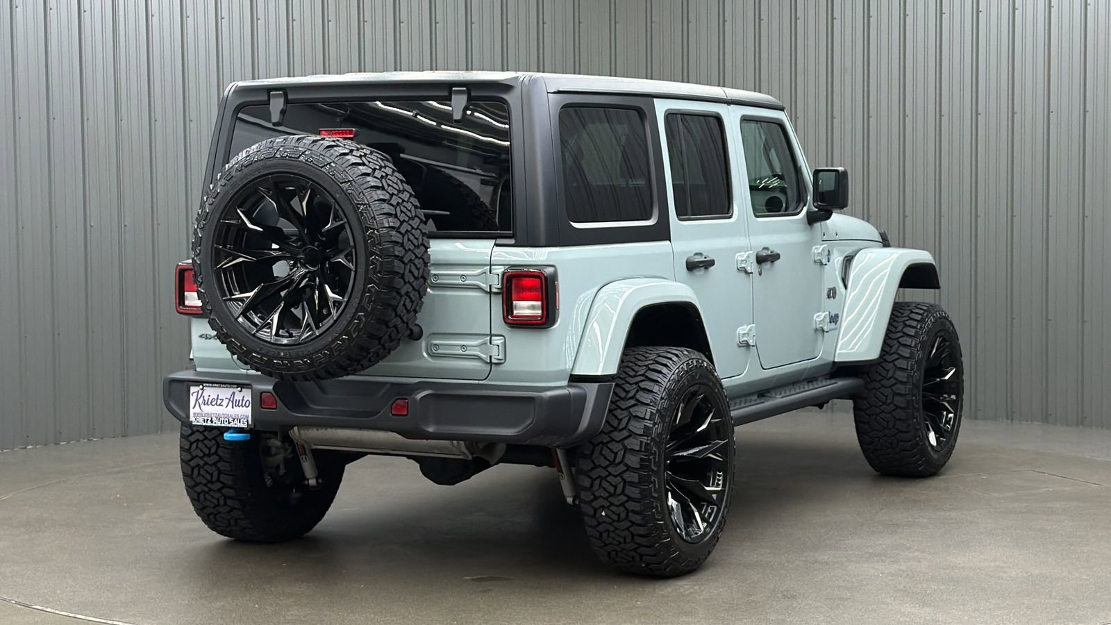 Used 2024 Jeep Wrangler Unlimited w/ Dual Top Group AWD/4WD image 5