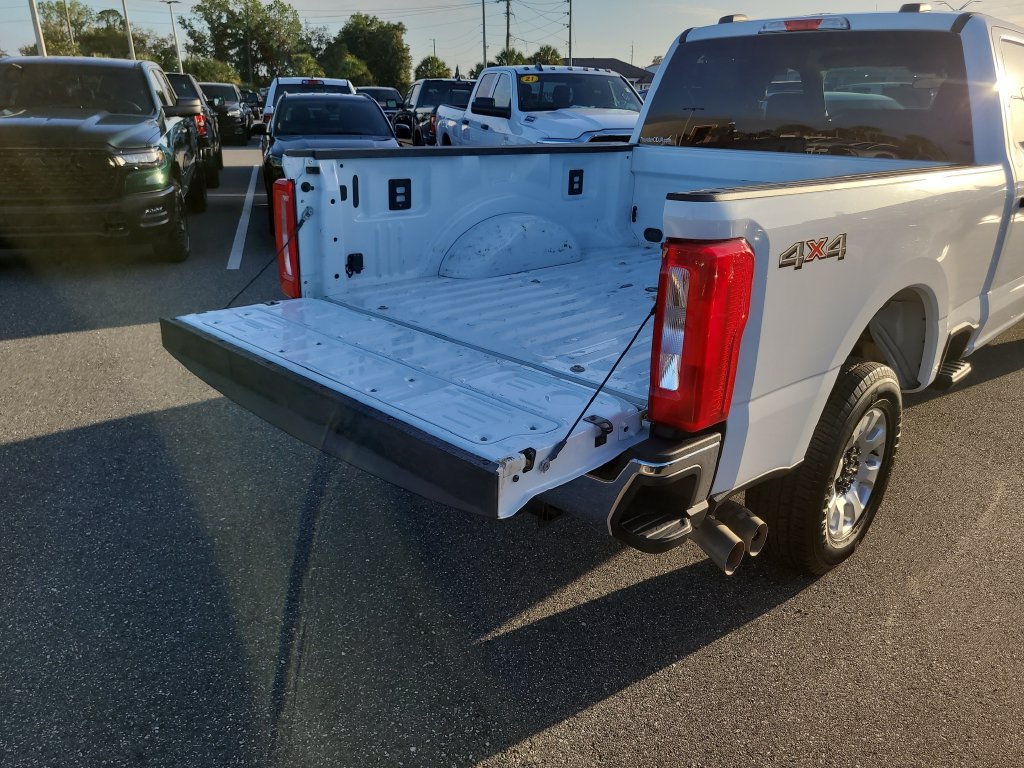 Used 2024 Ford F250 XLT AWD/4WD image 9