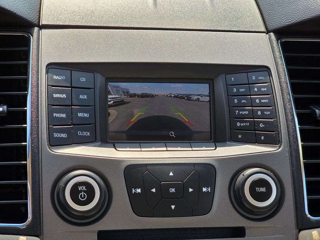 Used 2018 Ford Taurus SE image 23