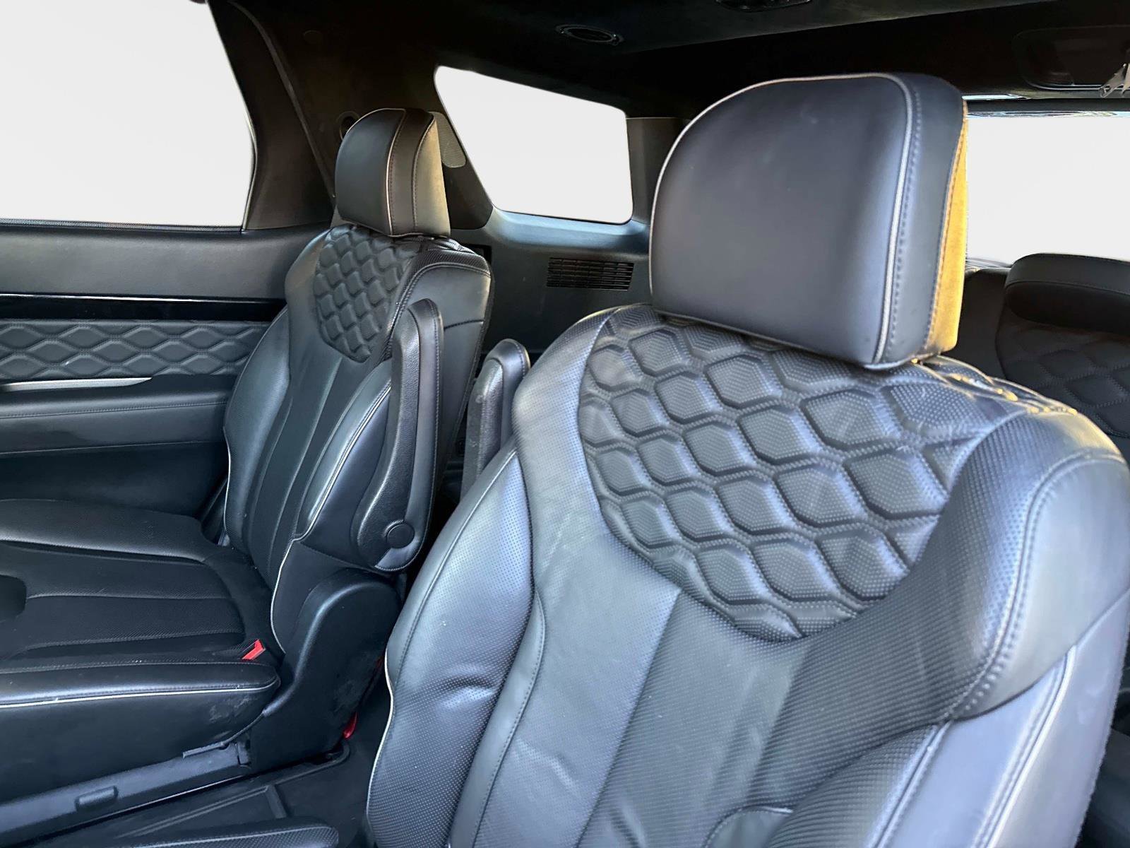 Used 2022 Hyundai Palisade Calligraphy w/ Cargo Package image 15