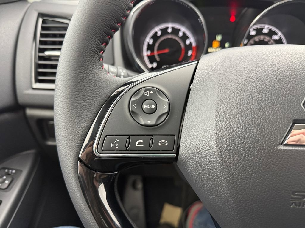 New 2026 Mitsubishi Outlander Sport LE AWD/4WD image 32