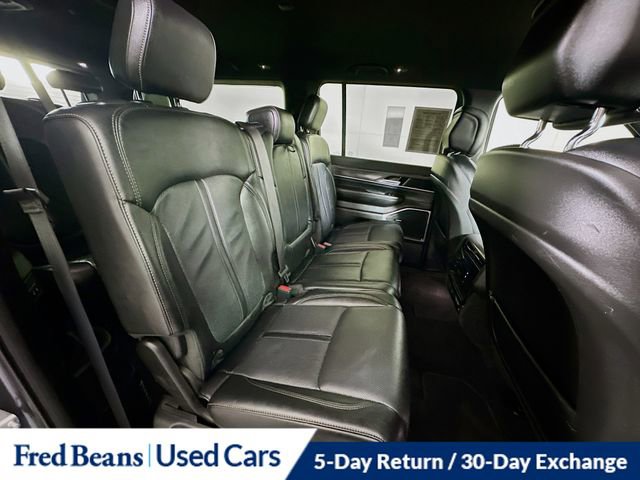 Used 2024 Jeep Wagoneer L Series II w/ Flexible Seating Group image 30