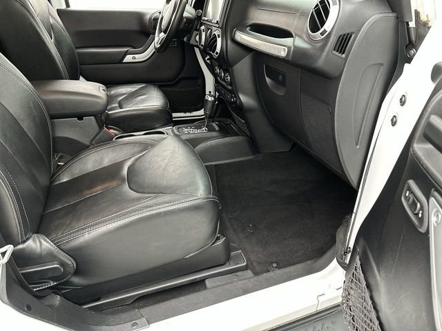 Used 2014 Jeep Wrangler Sahara w/ Connectivity Group image 23