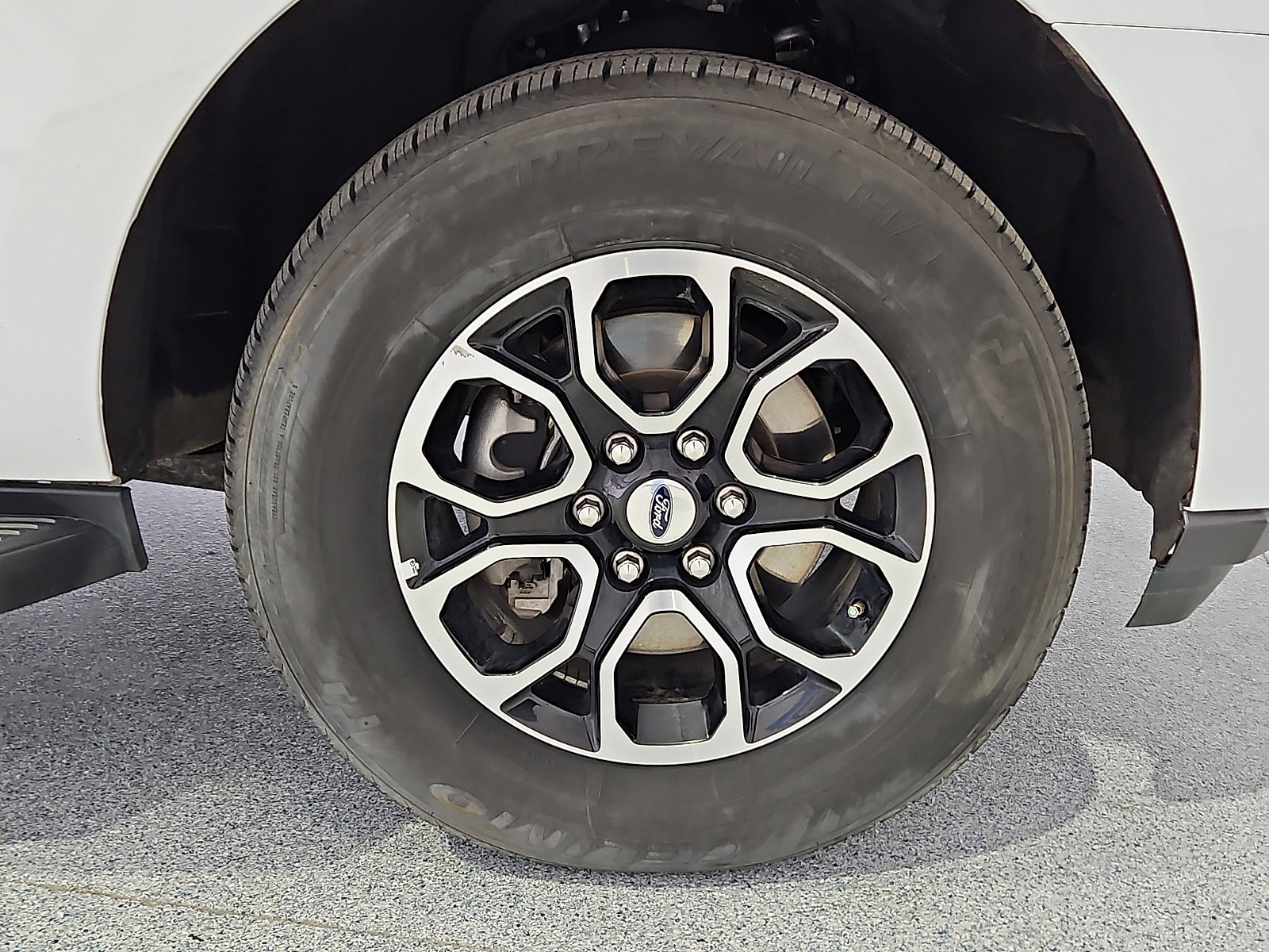 Used 2024 Ford Expedition Max XLT AWD/4WD image 5