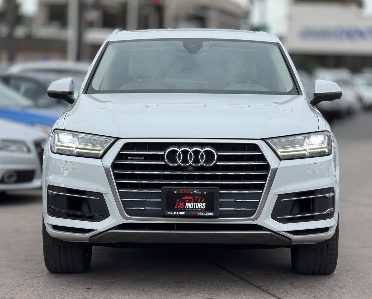 Used 2017 Audi Q7 3.0T Premium Plus w/ Premium Plus Package AWD/4WD image 2