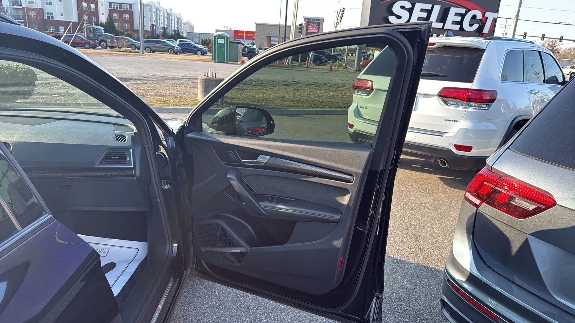 Used 2020 Audi SQ5 Premium Plus w/ Premium Plus Package image 20