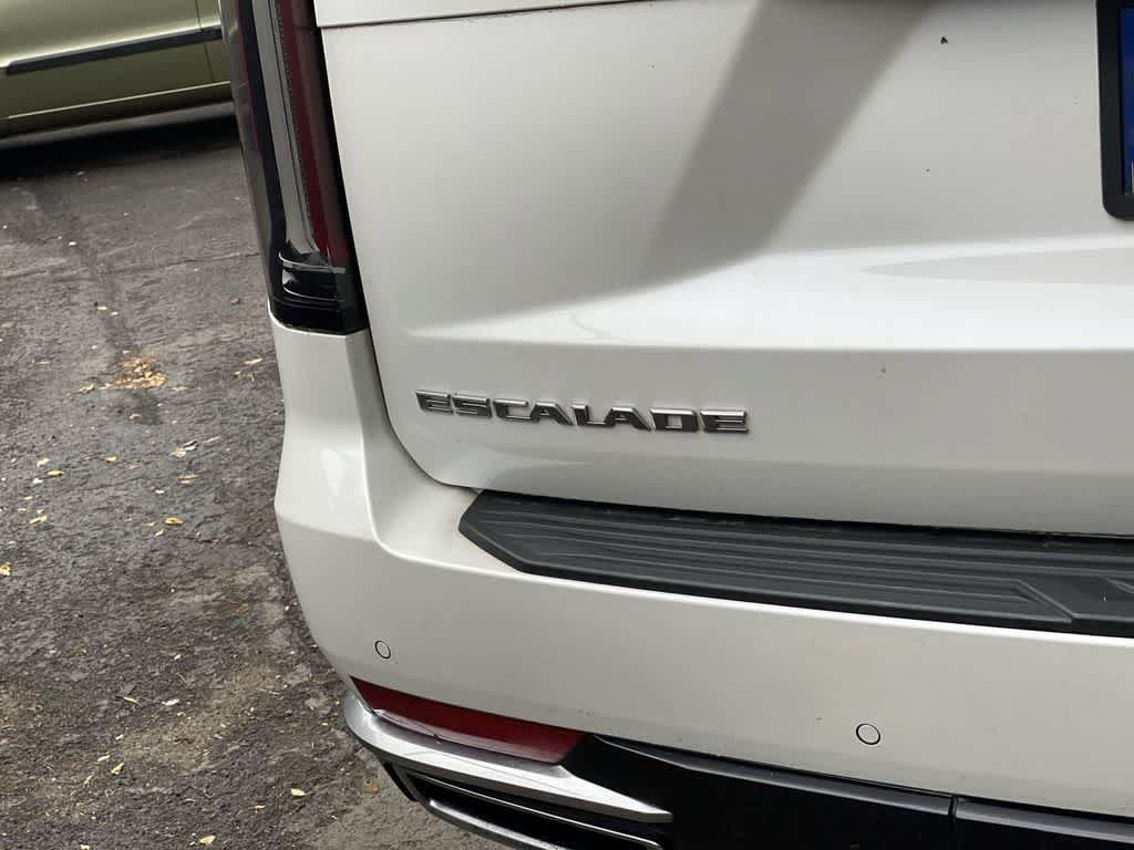 Used 2021 Cadillac Escalade Premium Luxury w/ Driver Assist Tech Package AWD/4WD image 10