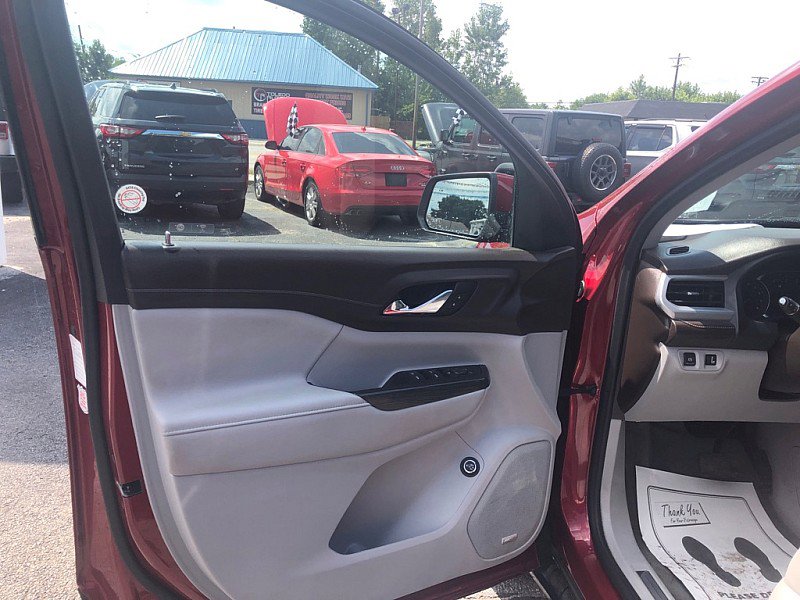 Used 2023 GMC Acadia SLT image 9