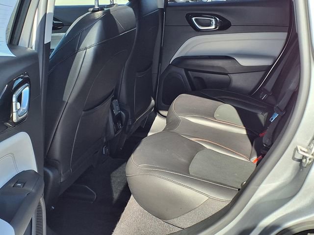 Used 2022 Jeep Compass Limited AWD/4WD image 13