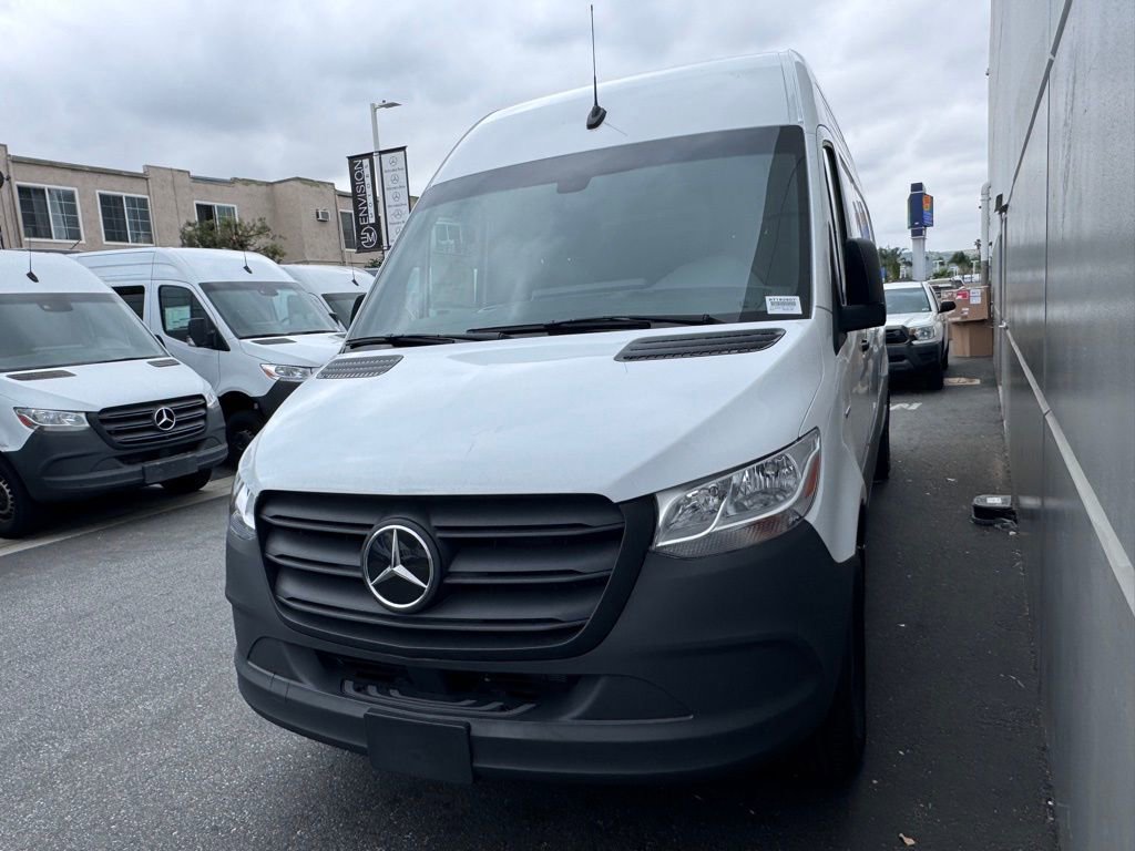 Used 2024 Mercedes-Benz eSprinter 170 Cargo image 7
