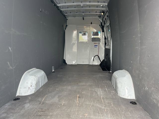 Used 2024 Mercedes-Benz Sprinter 2500 image 13