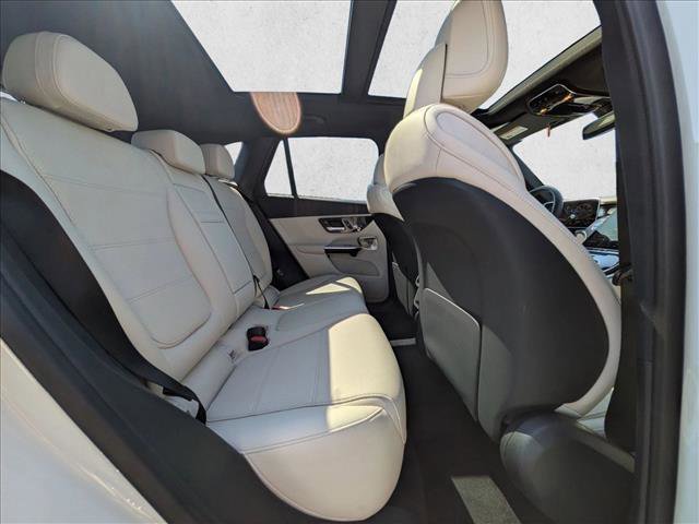 Used 2026 Mercedes-Benz GLC 300 4MATIC image 21