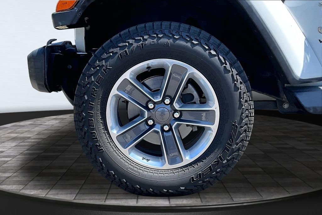 Certified 2019 Jeep Wrangler Unlimited Sahara AWD/4WD image 28