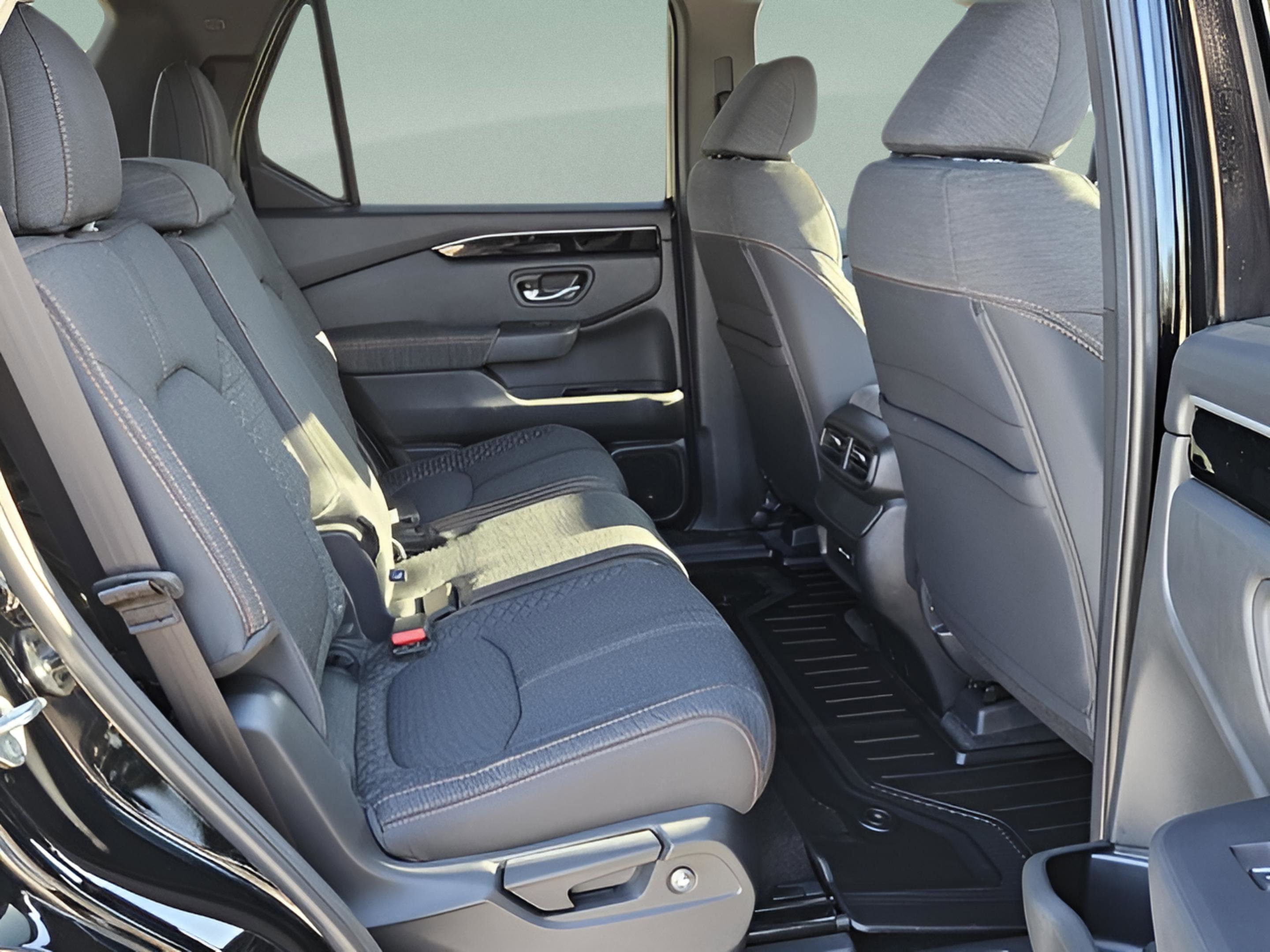 New 2025 Honda Pilot Sport image 15