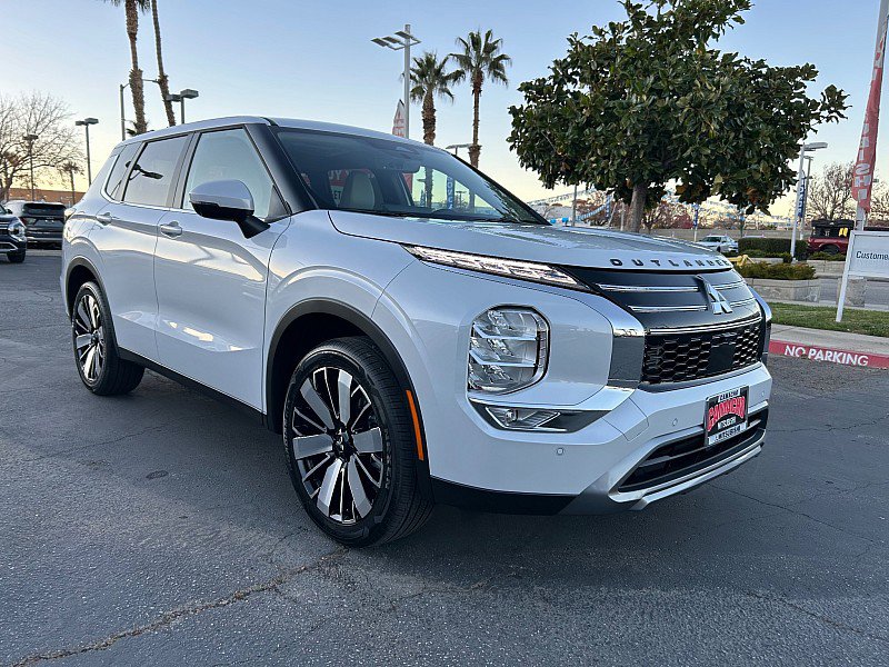 New 2026 Mitsubishi Outlander SE