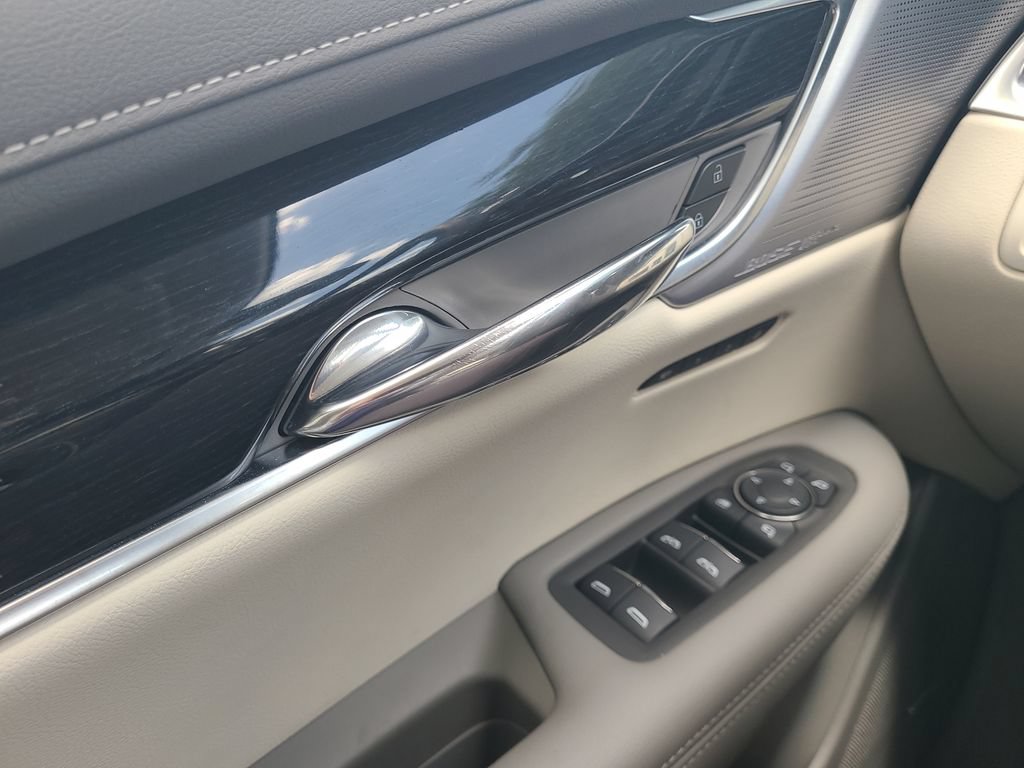 Used 2024 Cadillac XT6 Premium Luxury AWD/4WD image 18