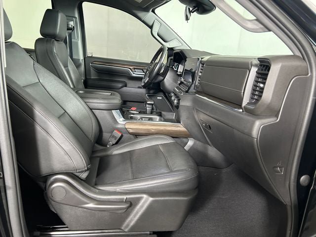Used 2022 Chevrolet Silverado 1500 LT Trail Boss w/ LT Trail Boss Premium Package AWD/4WD image 28