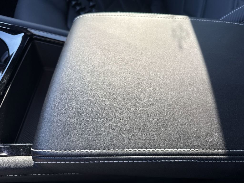 Used 2025 Volkswagen Atlas Cross Sport SE w/ Black Wheel Package image 35