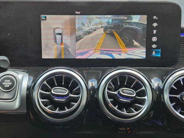 Used 2023 Mercedes-Benz GLB 250 4MATIC w/ Premium Package image 12