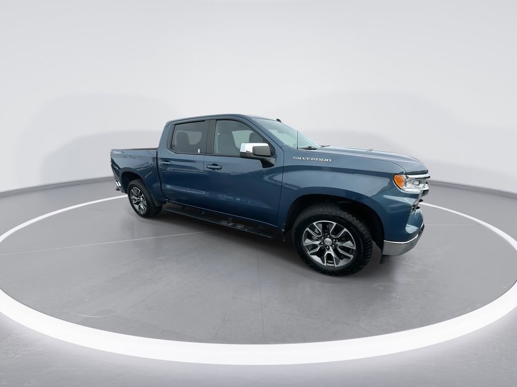Used 2024 Chevrolet Silverado 1500 LT AWD/4WD image 2