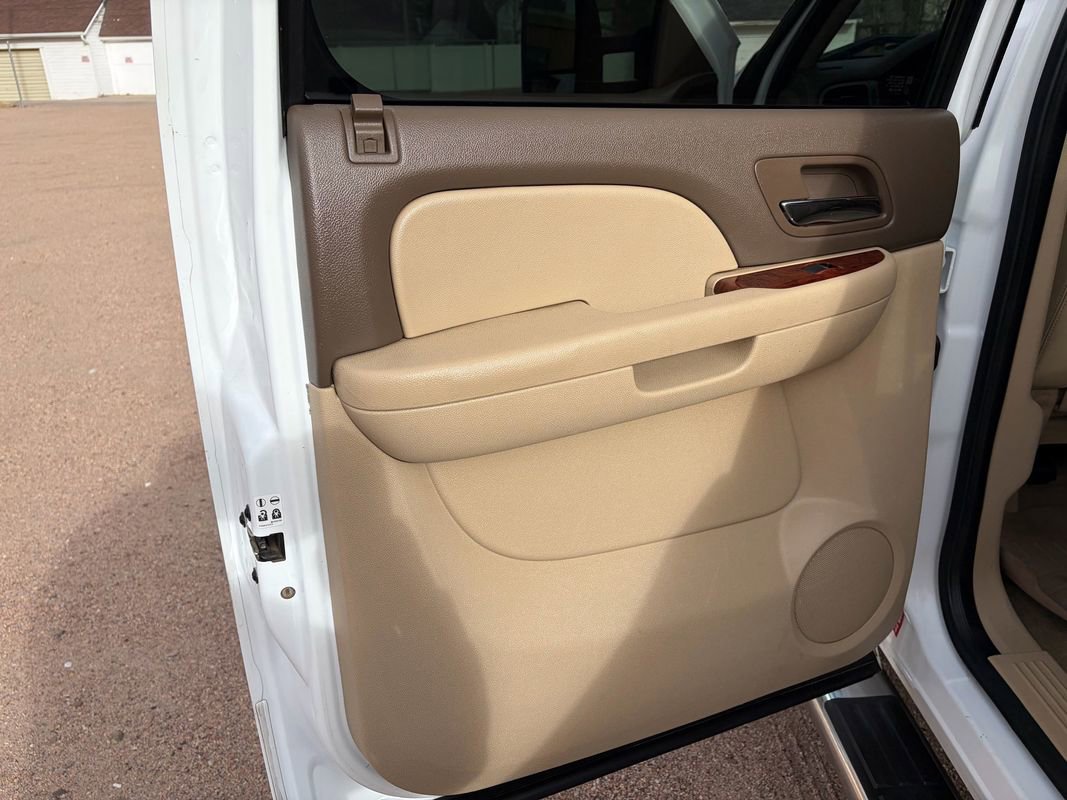 Used 2013 GMC Sierra 3500 SLT w/ SLT Convenience Package image 14