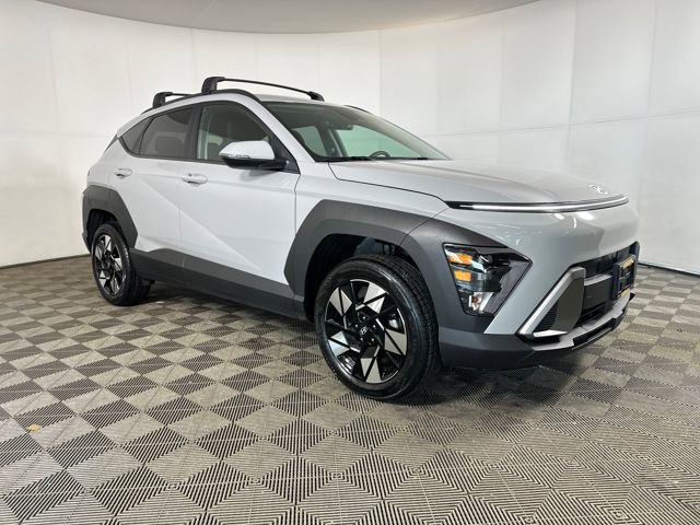 Used 2024 Hyundai Kona SEL w/ Convenience Package image 2